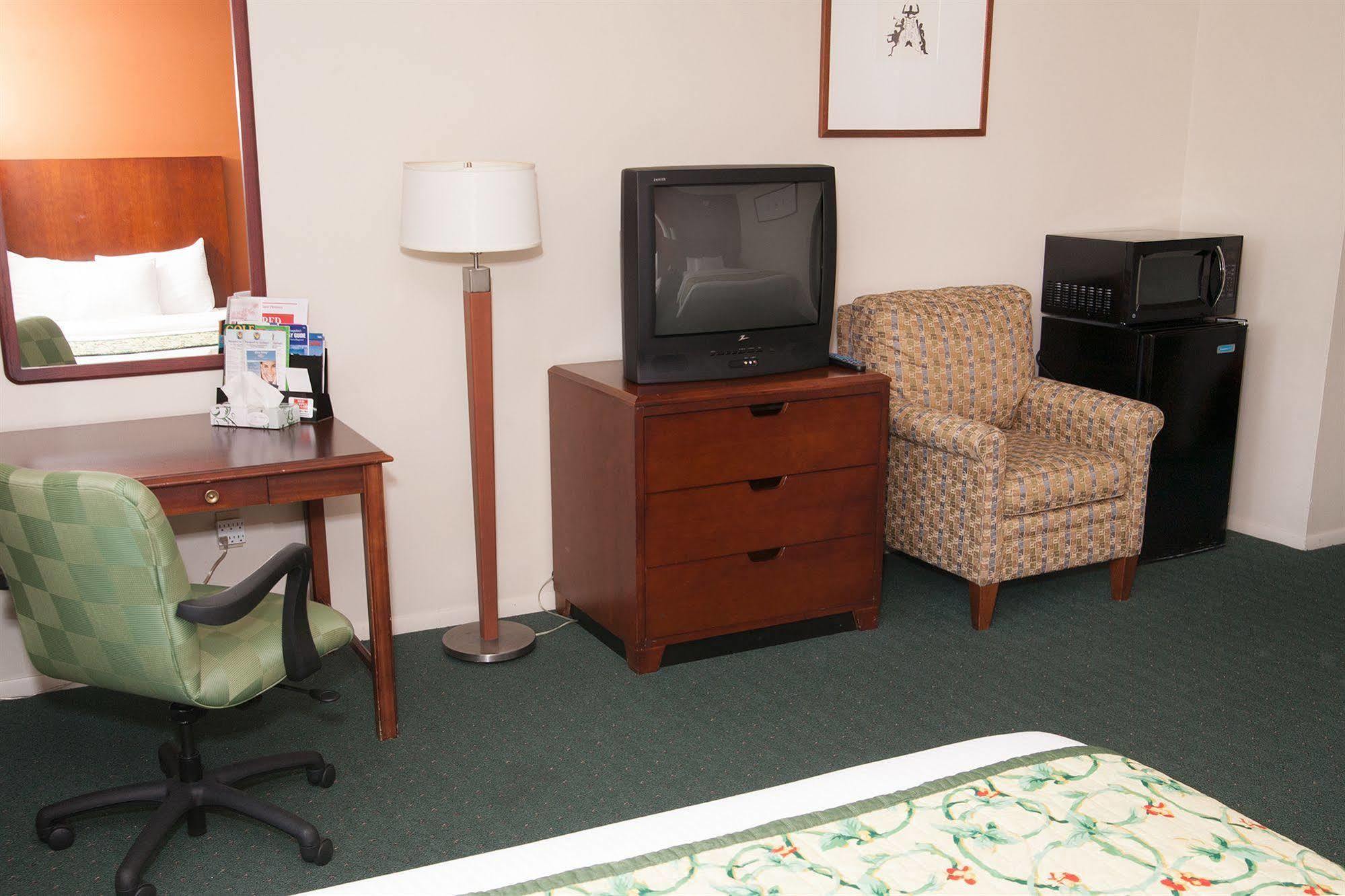 Red Carpet Inn And Suites Plymouth Eksteriør bilde